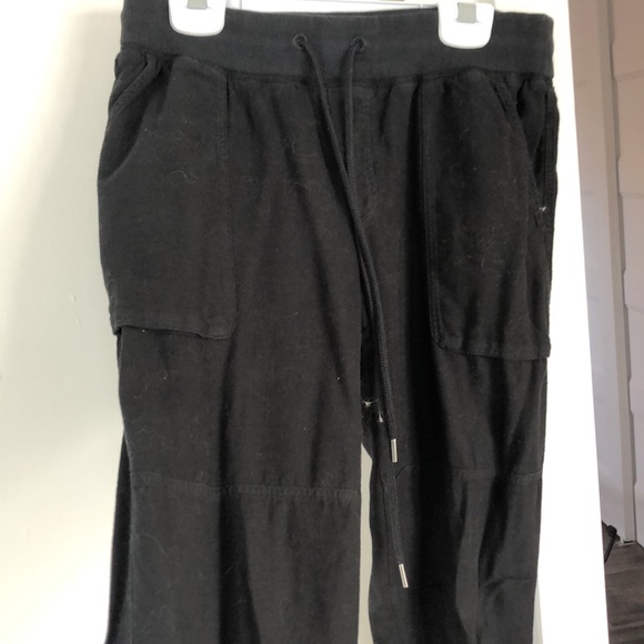Aritzia black cargo sweatpants - Picture 2 of 2